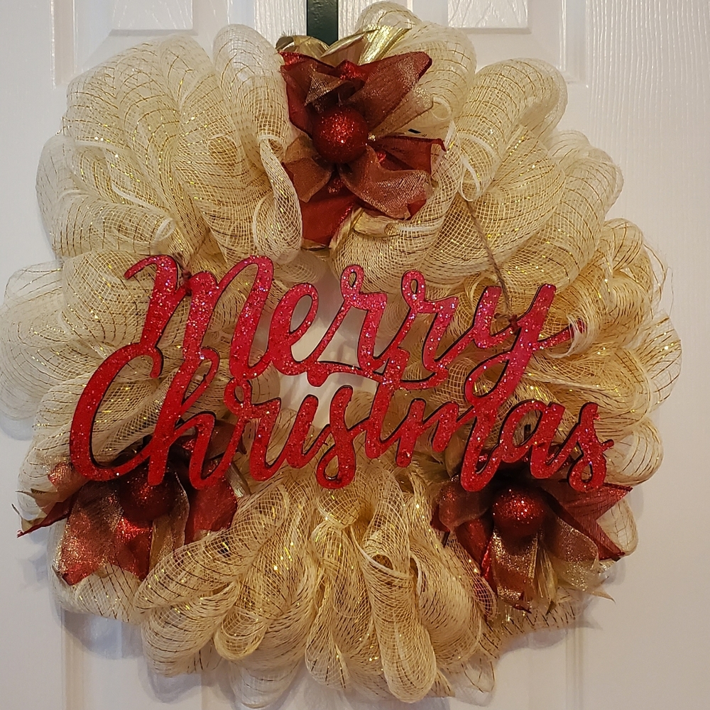 Deco Mesh Merry Christmas Wreath